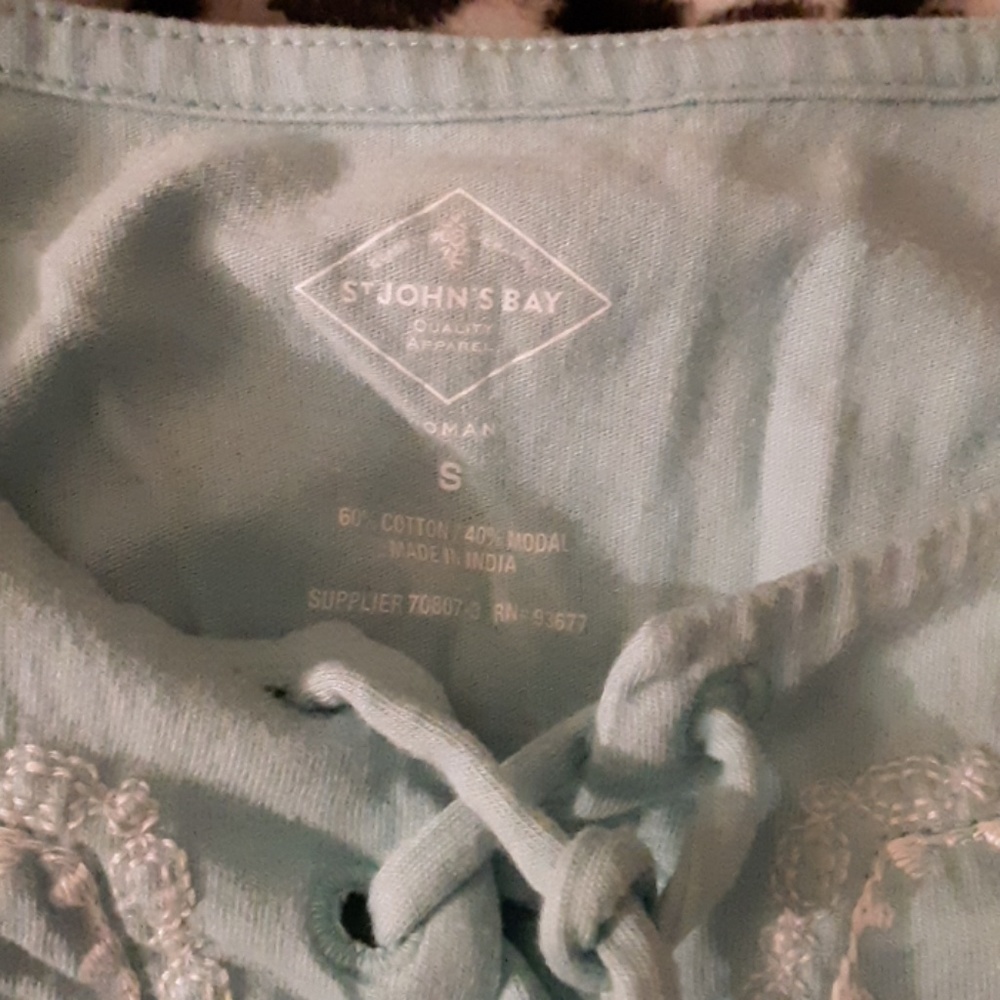 Shirt - Picture 2 of 2
